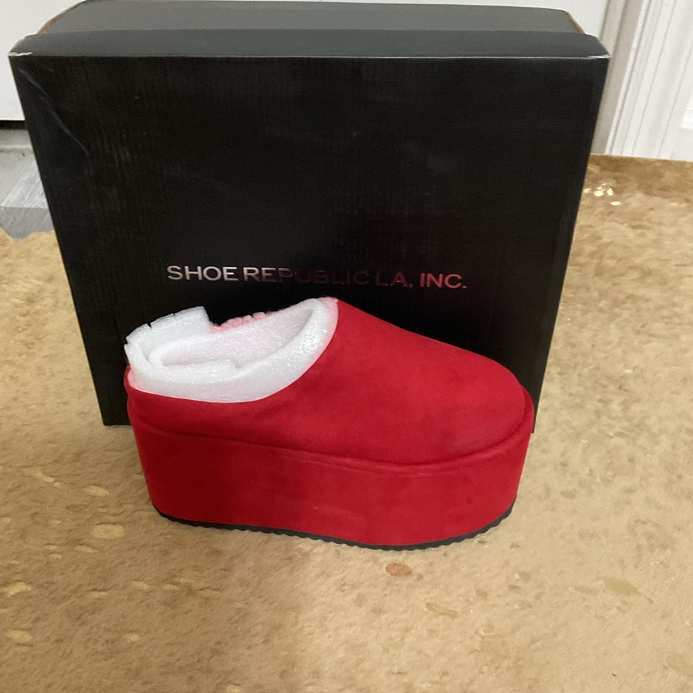 Brand new clog